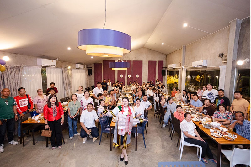 ร้านจัดงานฉลองรับปริญญา